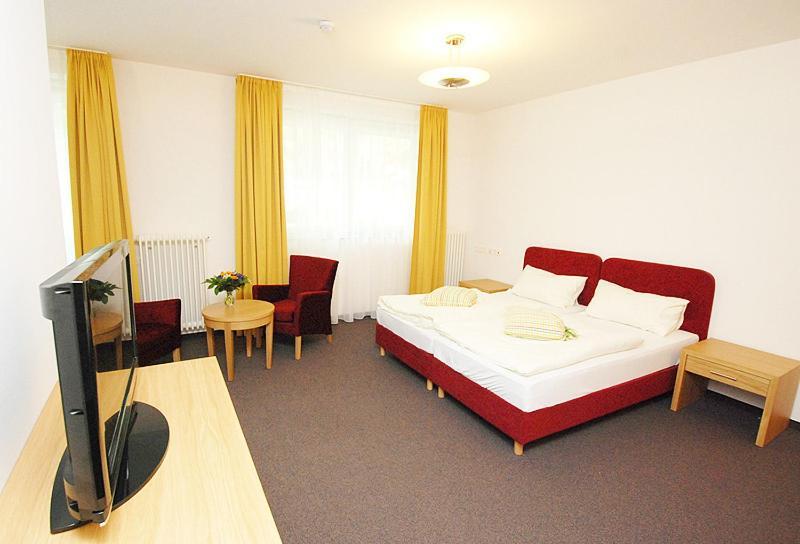 Restaurant Waldmeisterei Gera Kamer foto