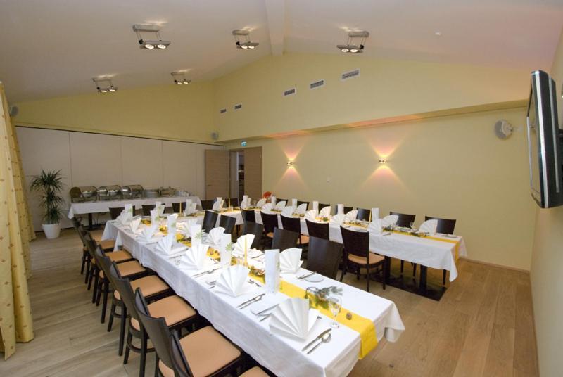Restaurant Waldmeisterei Gera Buitenkant foto
